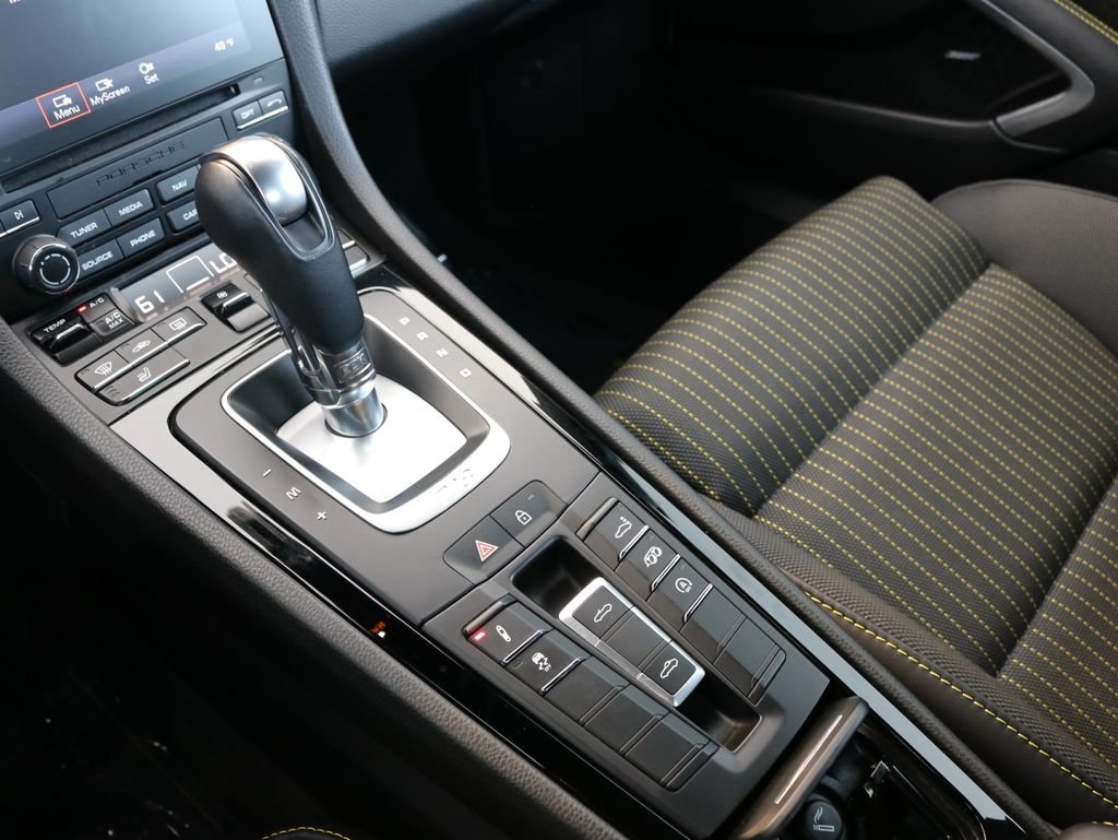 2022 Porsche 718 T - Photo 38