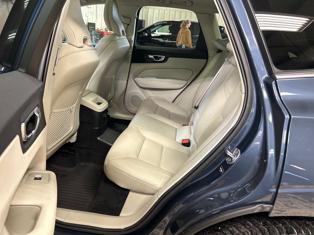 Certified Used 2022 Blue Volvo T8 Inscription Expression image 26