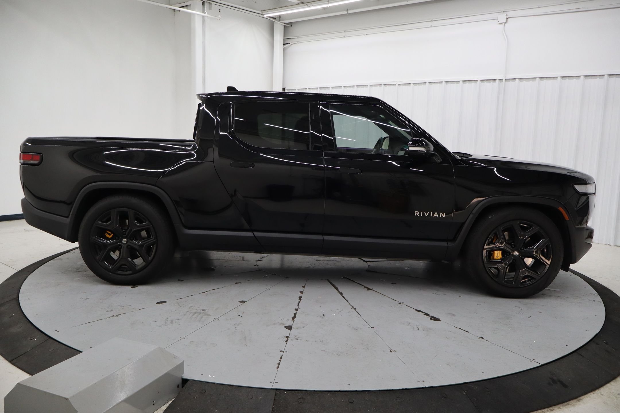 Used 2022 Rivian R1T Adventure with VIN 7FCTGAAA5NN016141 for sale in McKinney, TX