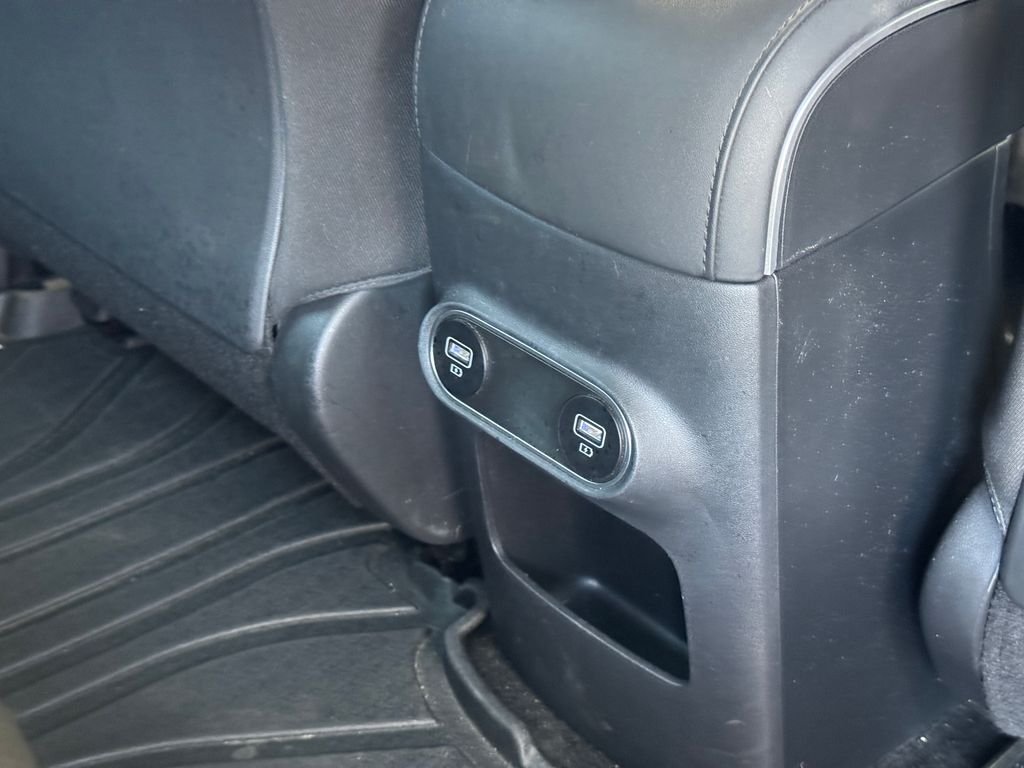 Used 2024 Gray Hyundai SE image 19