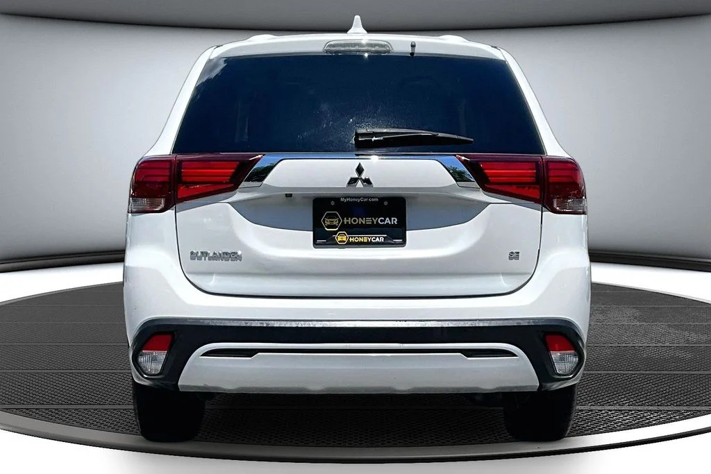 Certified Used 2020  Mitsubishi SE image 5