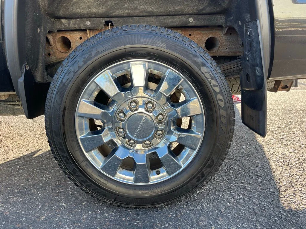 Used 2016 Black GMC Denali image 19