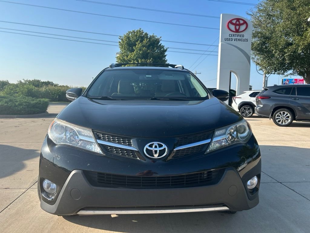 Used 2015 Black Toyota XLE image 2