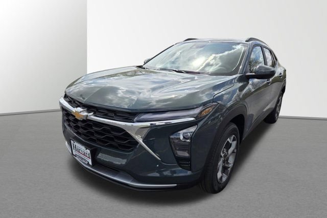 2026 Chevrolet Trax LT - Photo 2