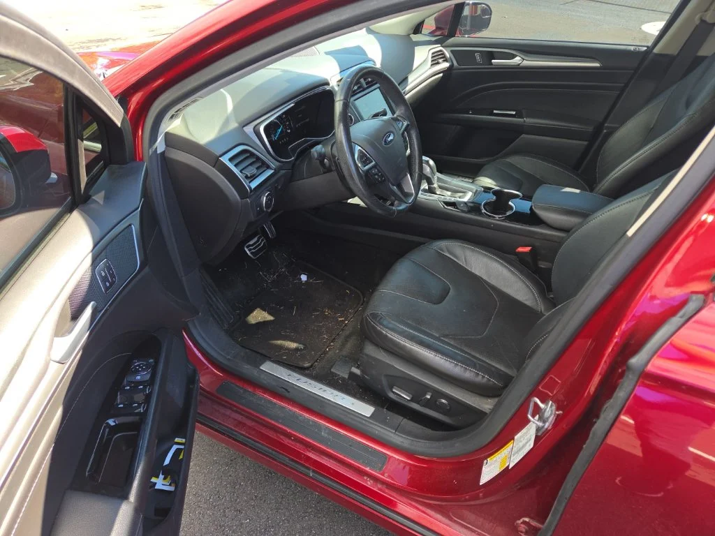 Used 2015 Red Ford Titanium image 9