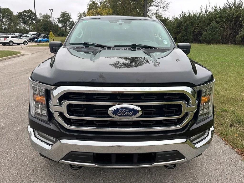 Used 2023 Black Metallic Ford XLT image 5