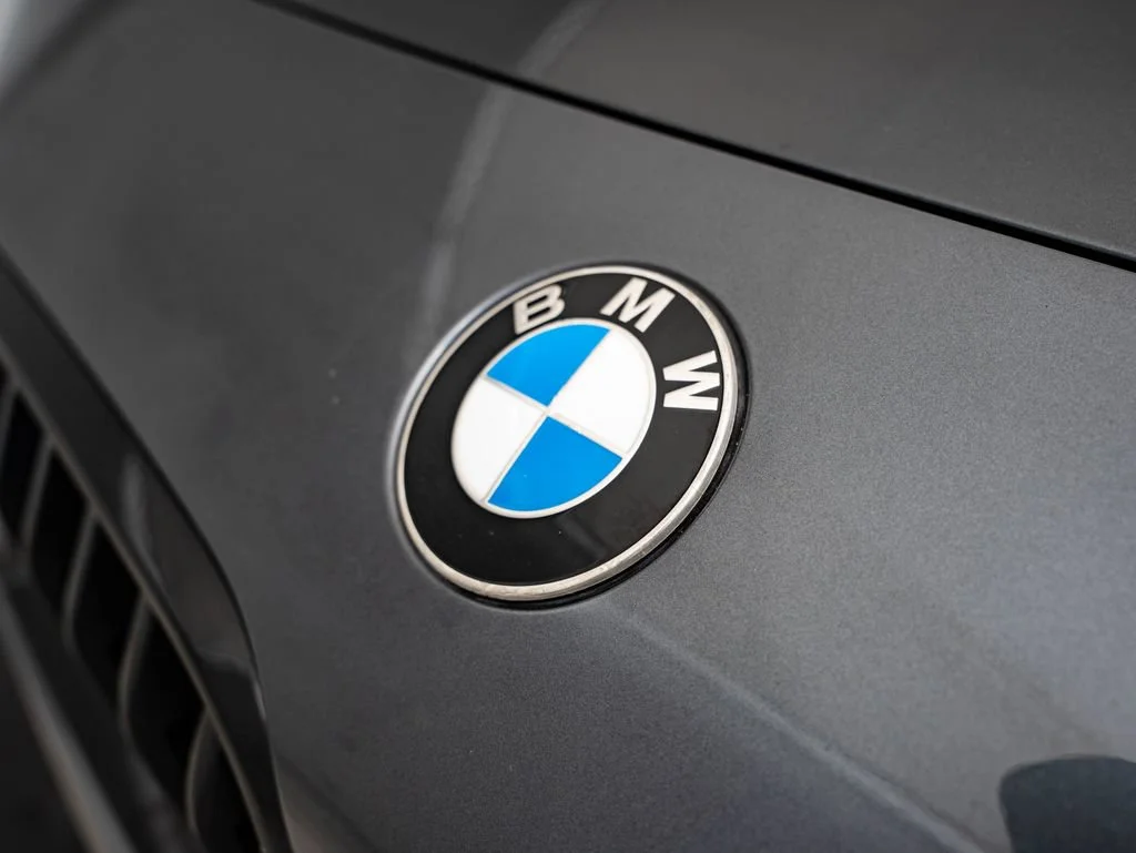 Used 2018 Mineral Gray Metallic BMW xDrive28i image 3