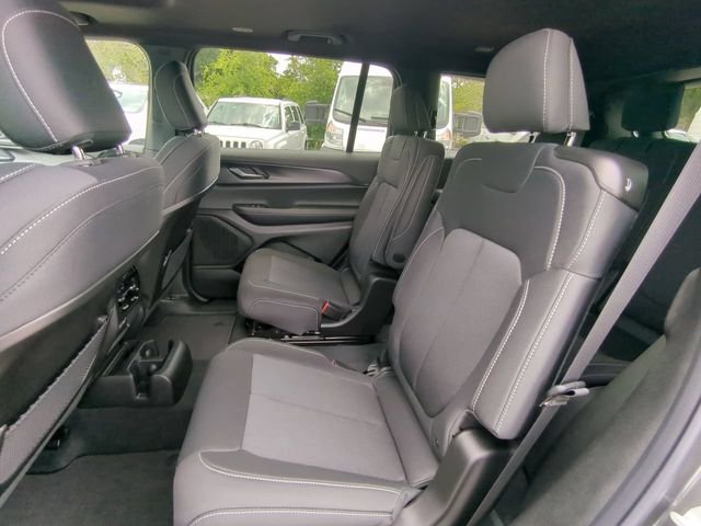 New 2026 Baltic Gray Metallic Clear-Coat Exterior Paint Jeep Laredo image 17