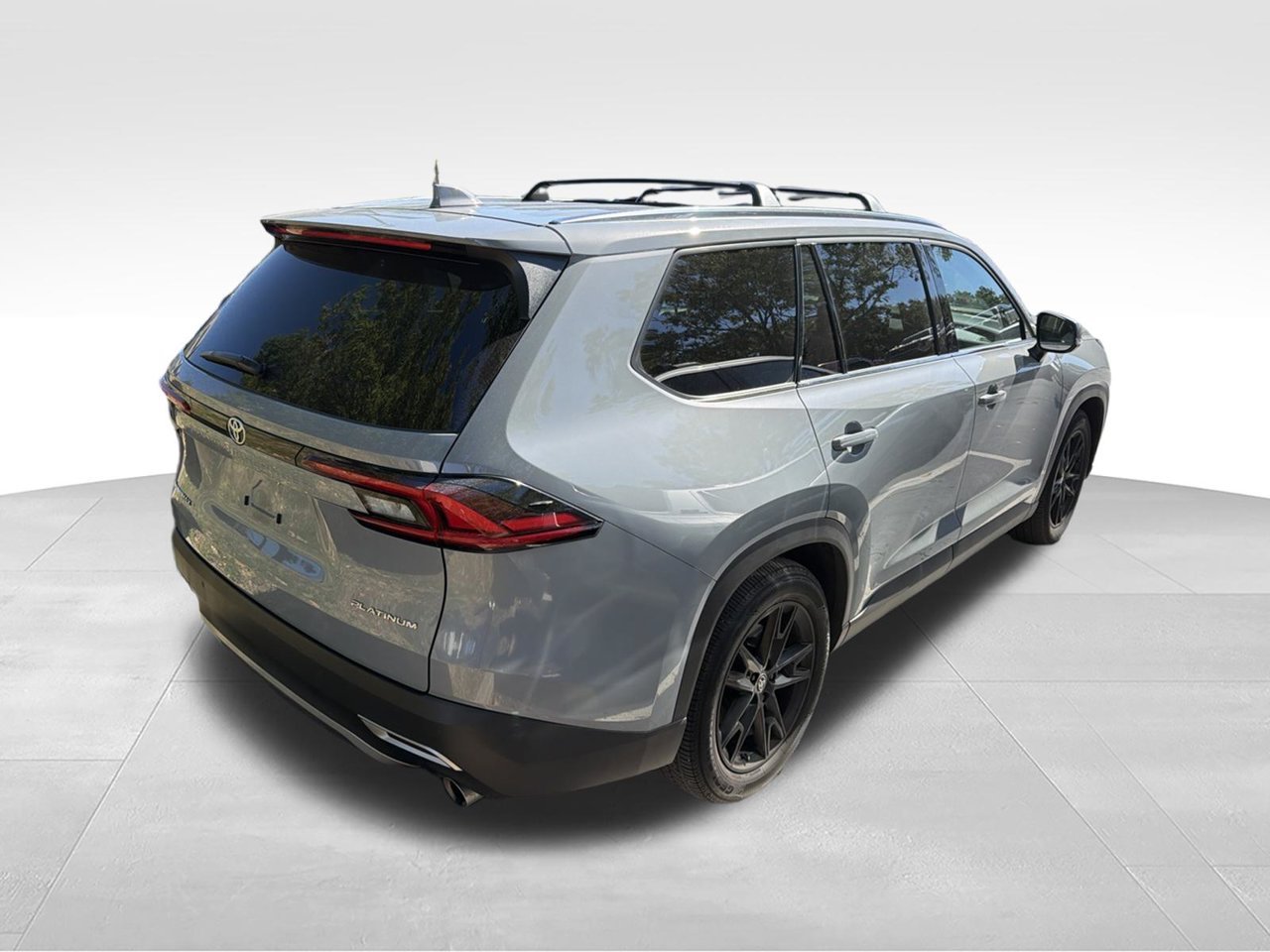 Certified Used 2026  Toyota MAX Platinum image 4