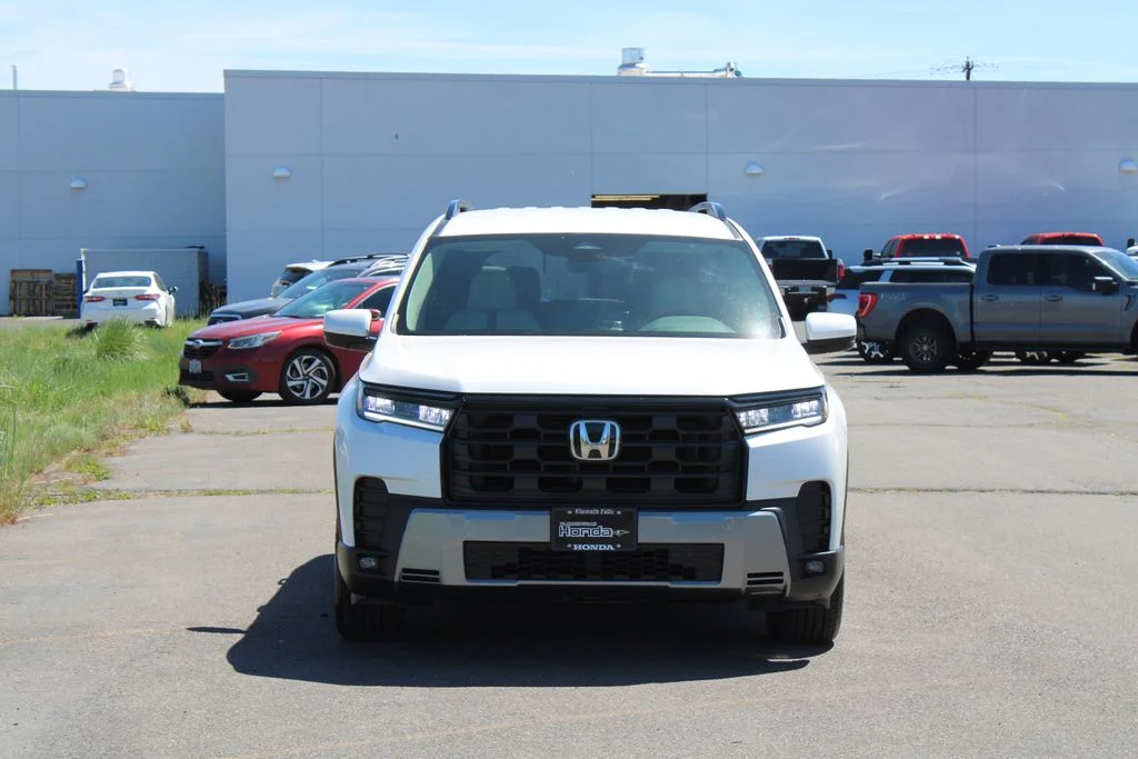 New 2026 Platinum White Pearl Honda AWD EX-L image 9
