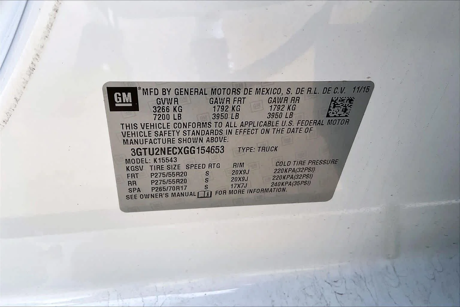 Used 2016 Summit White GMC SLT image 31