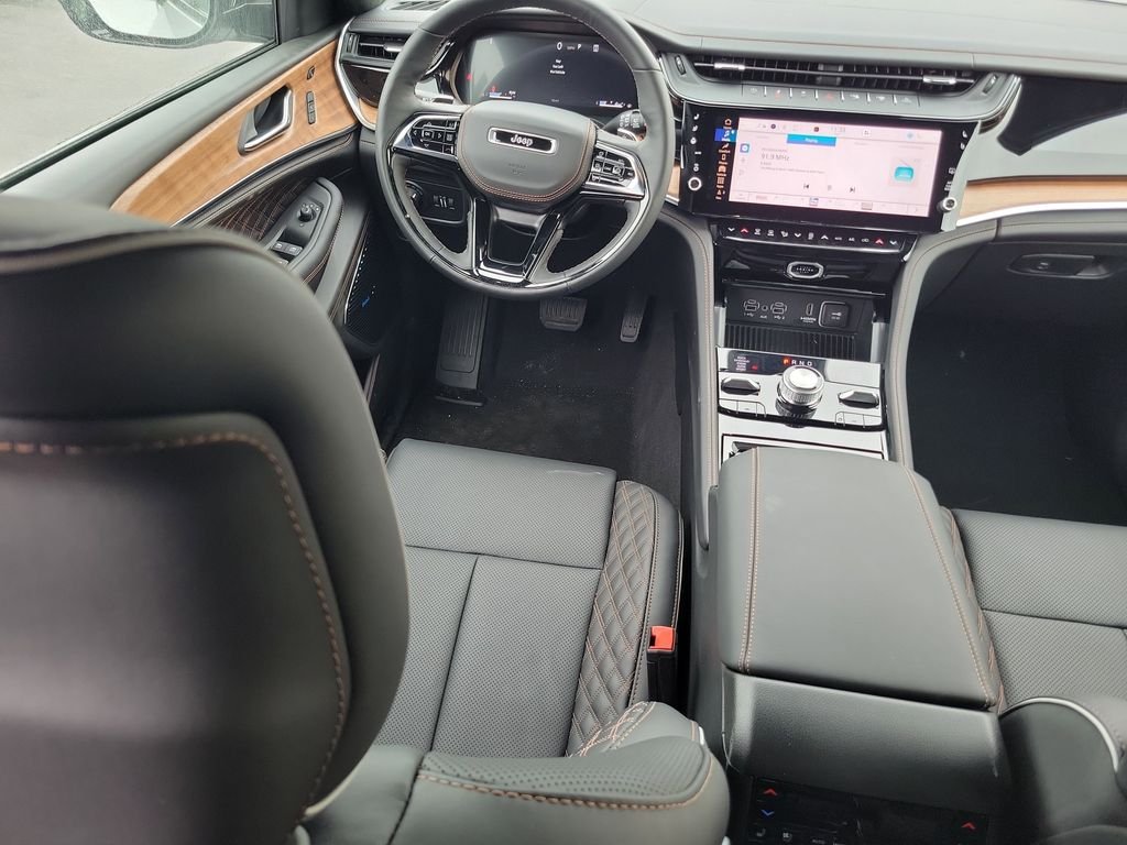 New 2026 Silver Zynith Exterior Paint Jeep Summit image 29