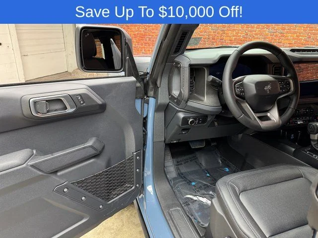 New 2025 Azure Gray Metallic Tri-Coat Ford Badlands® image 9