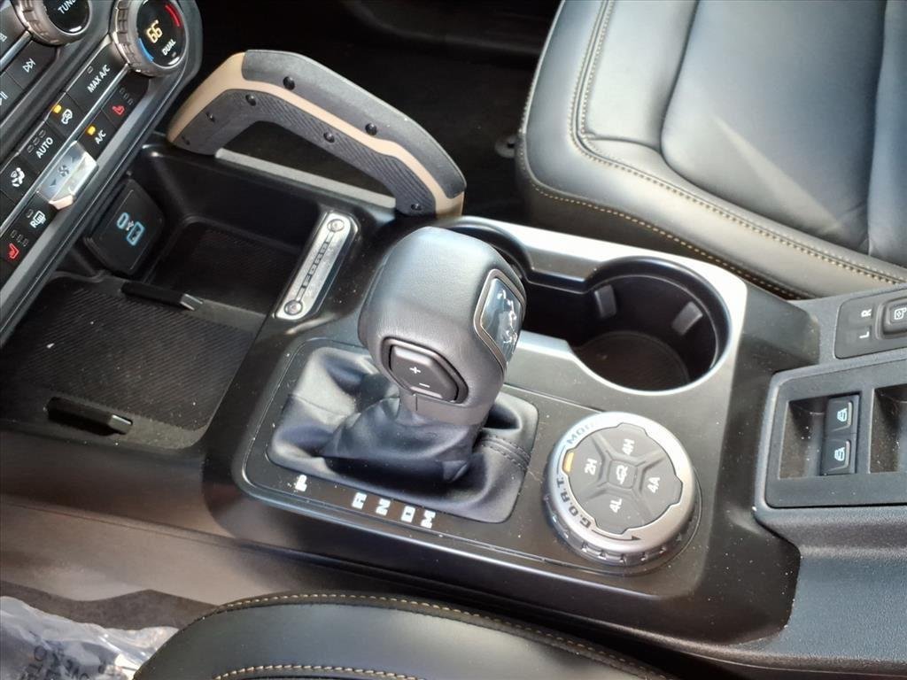 New 2025 Carbonized Gray Metallic Ford Badlands® image 12