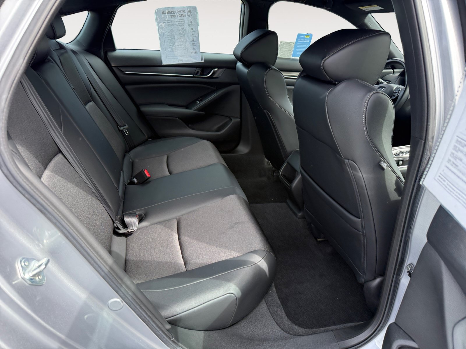 Used 2022 Lunar Silver Metallic Honda Sport image 18