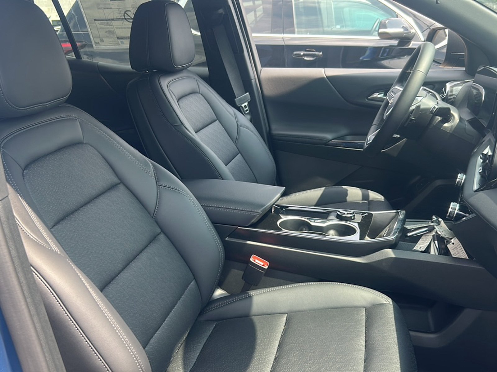New 2027 Lakeshore Blue Metallic Chevrolet LT image 13