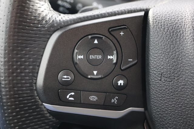 Used 2023 White Honda EX-L image 11