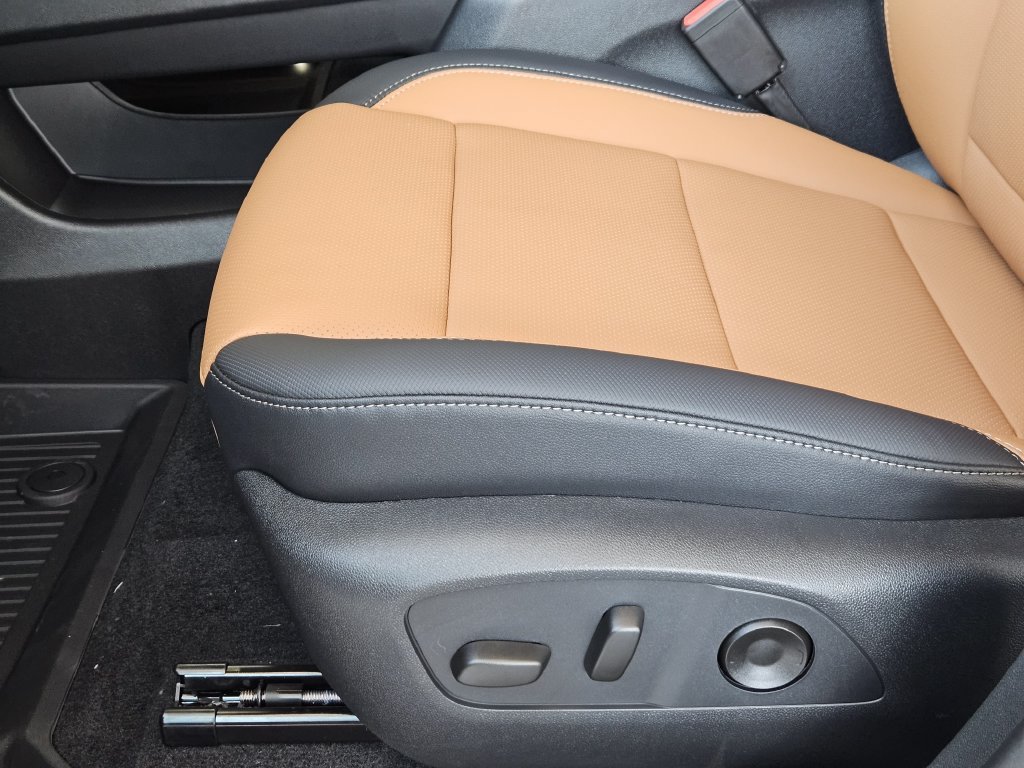 2027 Chevrolet Traverse Z71 - Photo 21