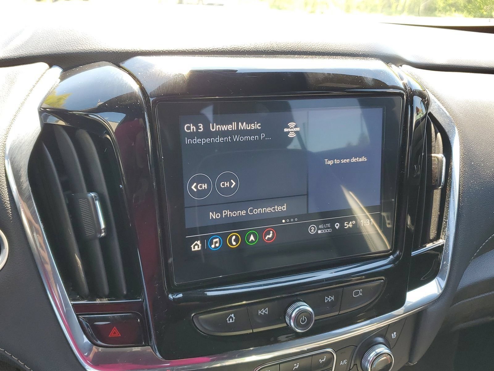 Used 2023 White Chevrolet Premier image 25