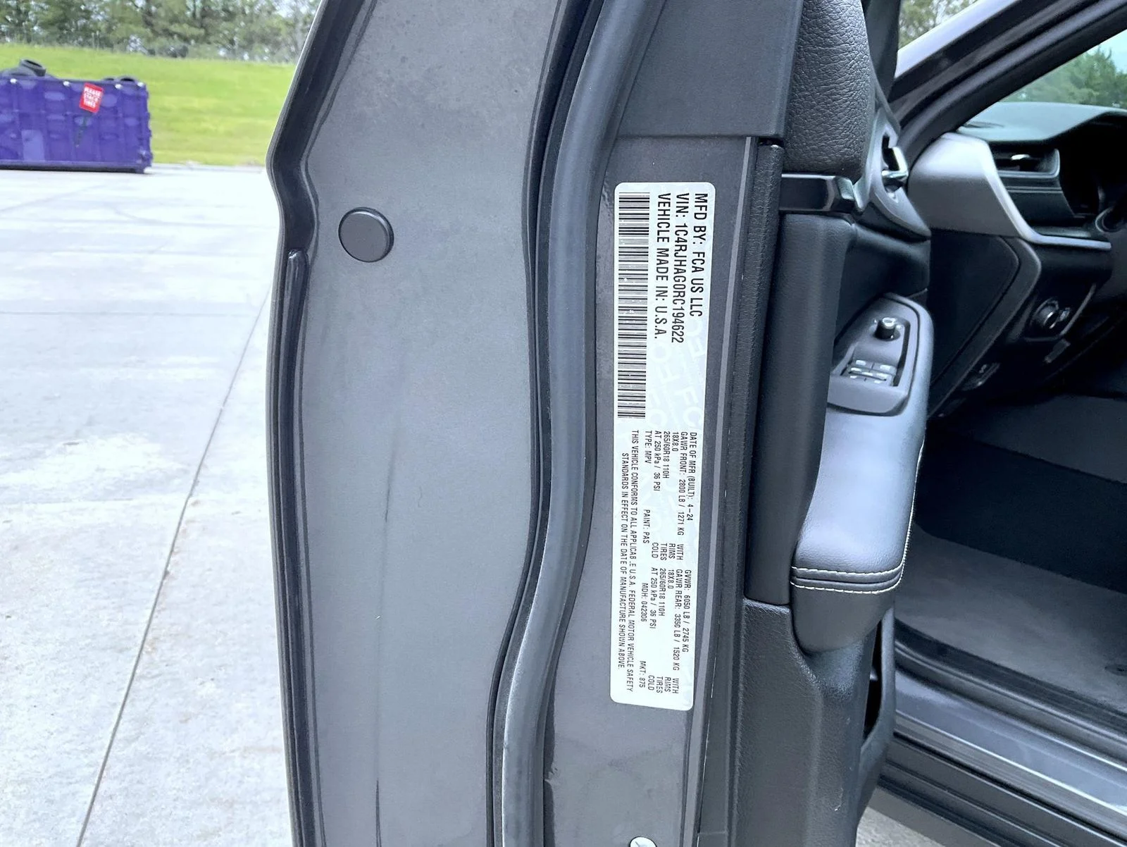 Used 2024 Gray Jeep Altitude image 25
