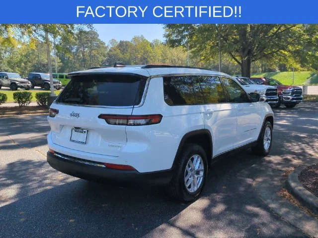 Used 2024 White Jeep Laredo image 5