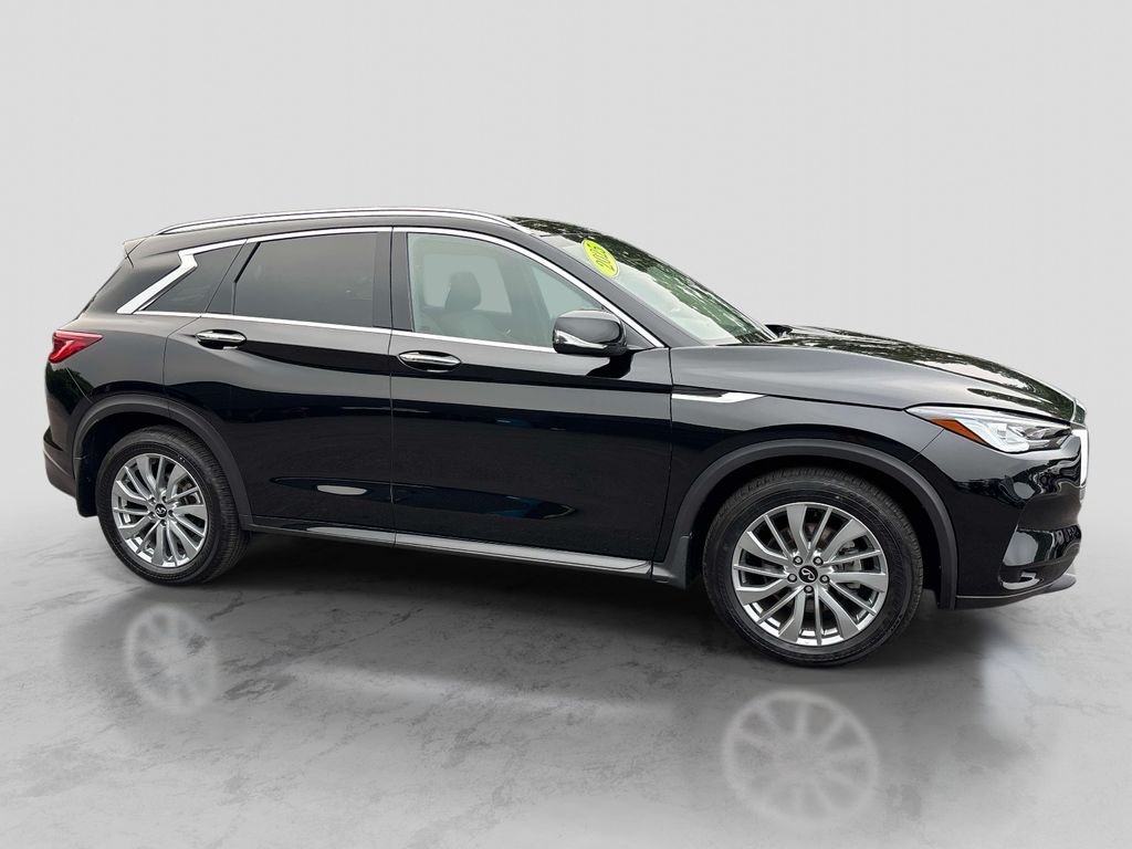 Certified Used 2025 Black INFINITI LUXE image 6