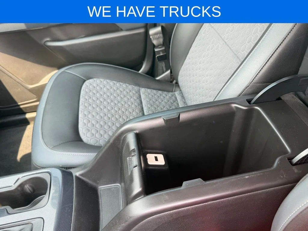 Used 2017 White Chevrolet Z71 image 26