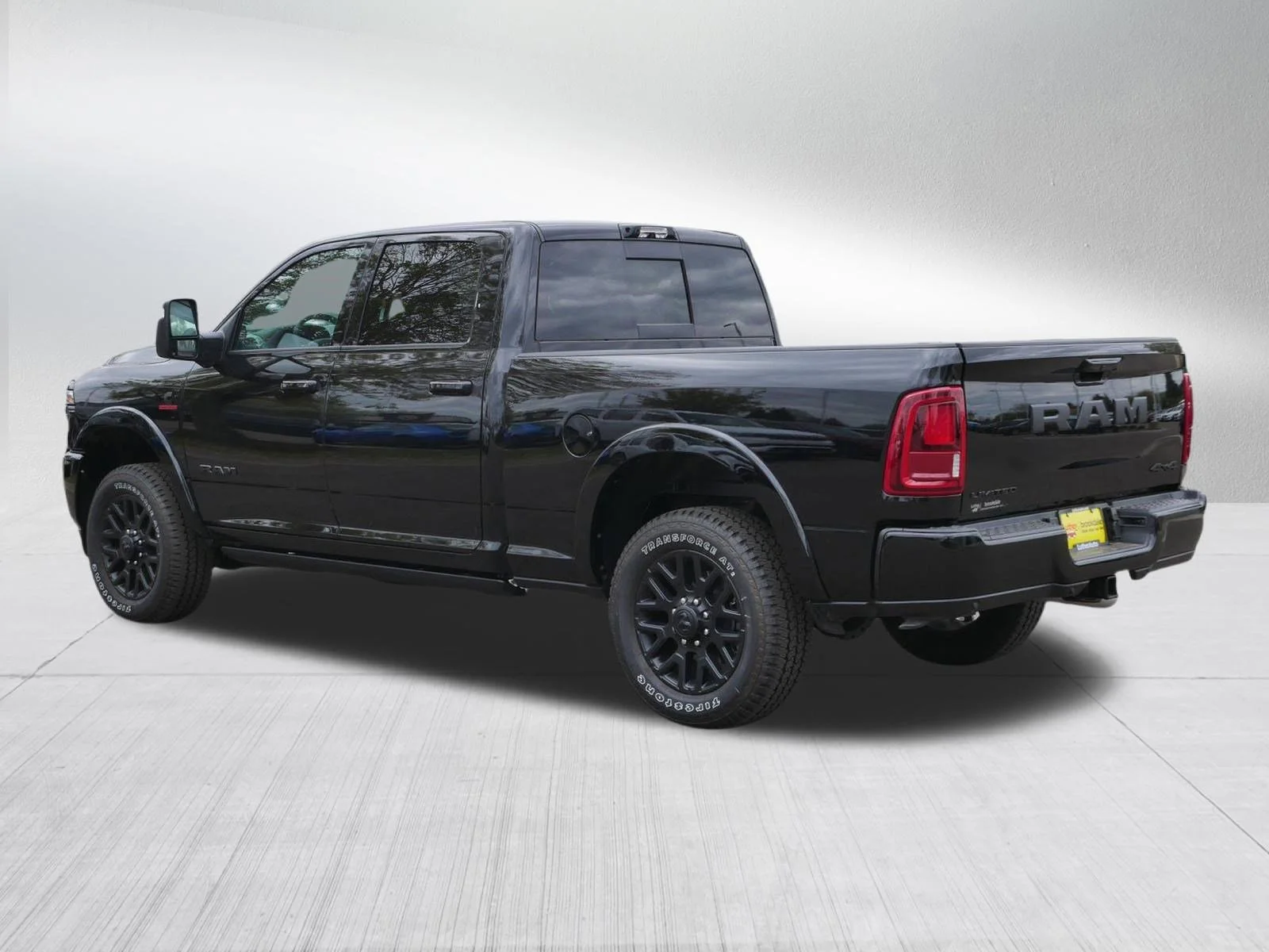 New 2026 Diamond Black Crystal Pearl-Coat Exterior Paint RAM Limited image 5