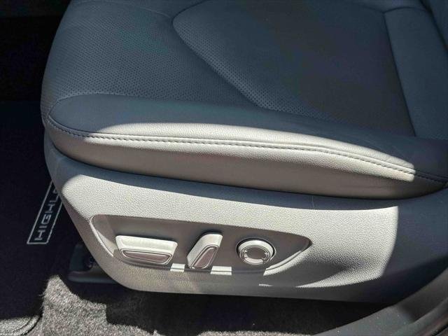 Certified Used 2024 RUBY FLARE PEARL Toyota  image 15