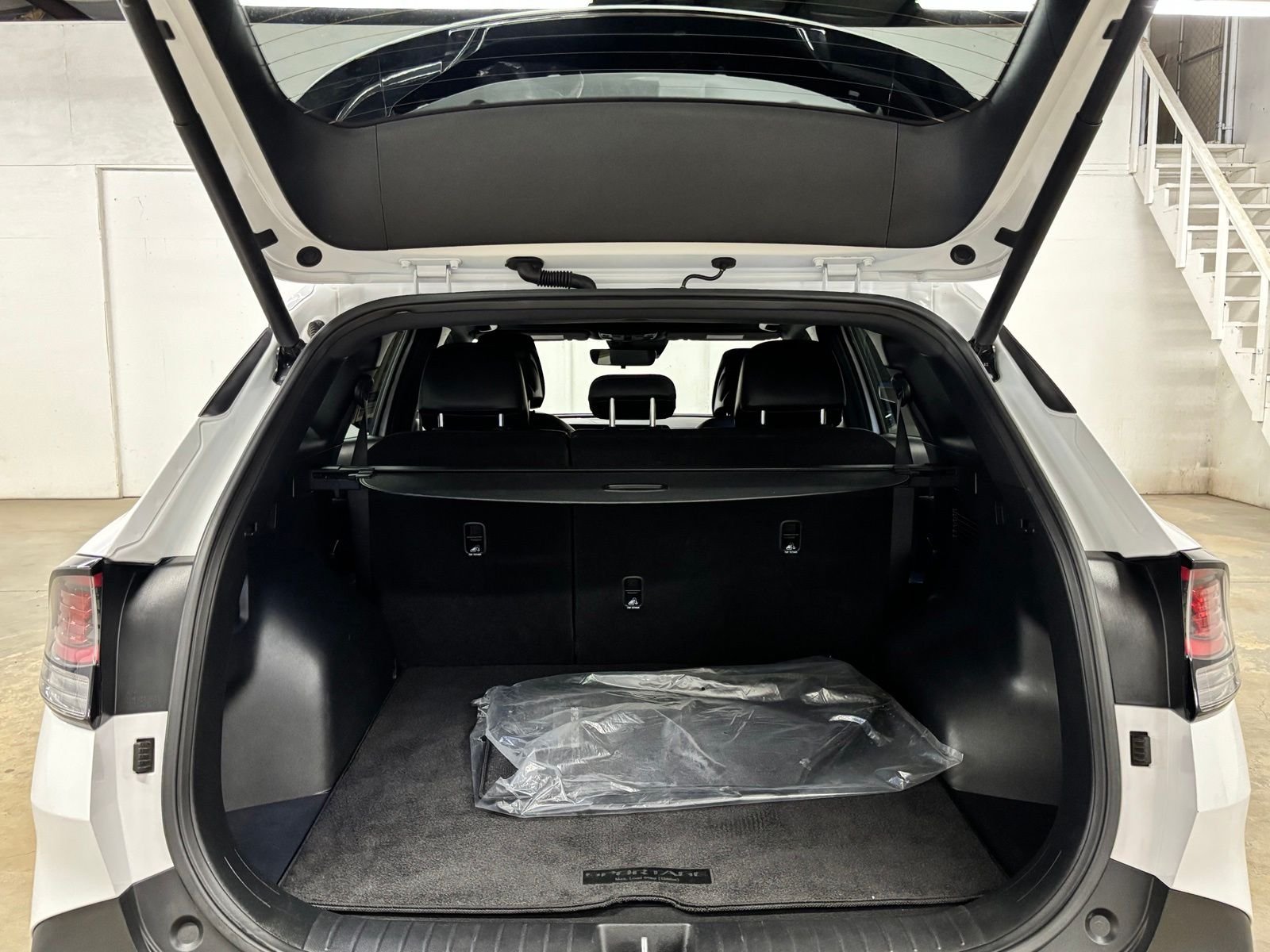Used 2024 White Kia X-Line image 24