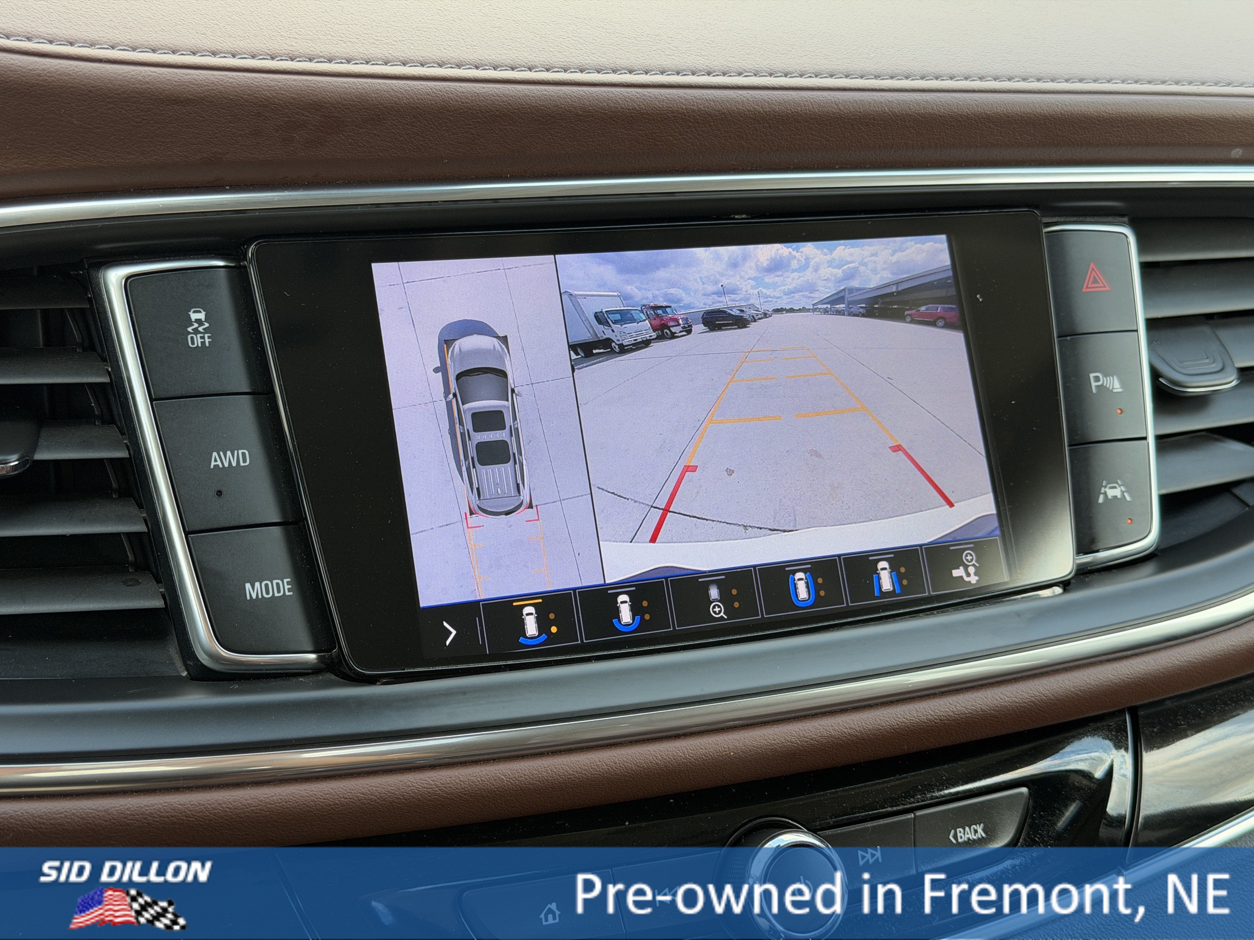 Used 2021 White Frost Tricoat Buick Avenir image 12