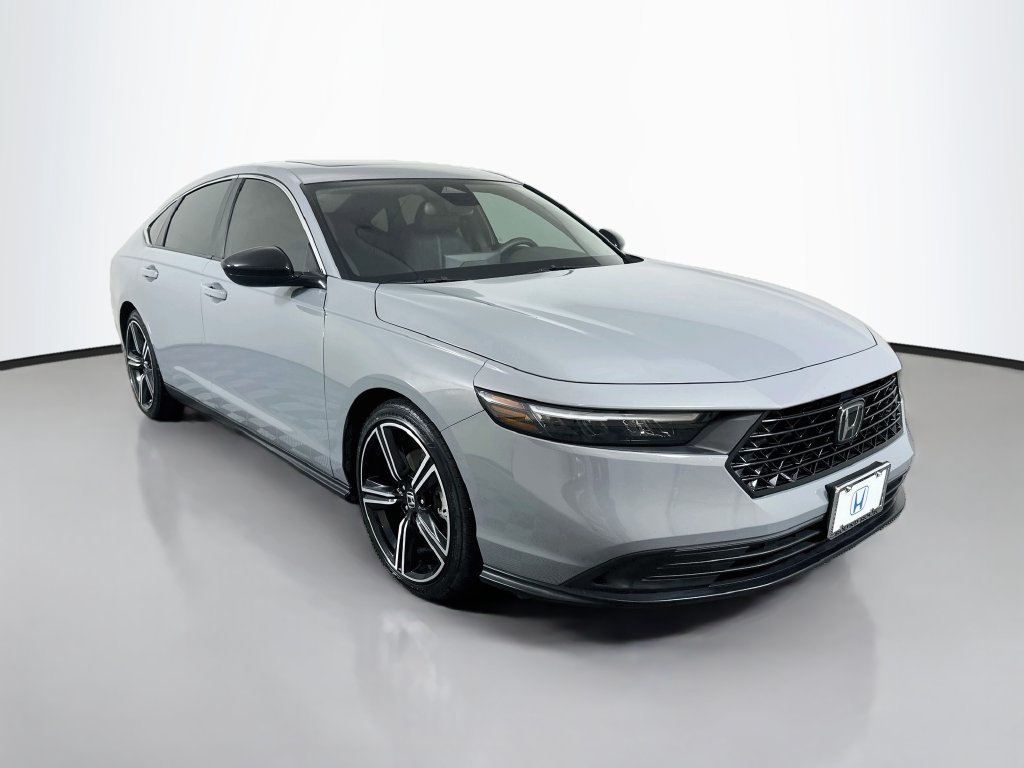Certified Used 2025 Urban Gray Pearl Honda Sport image 3