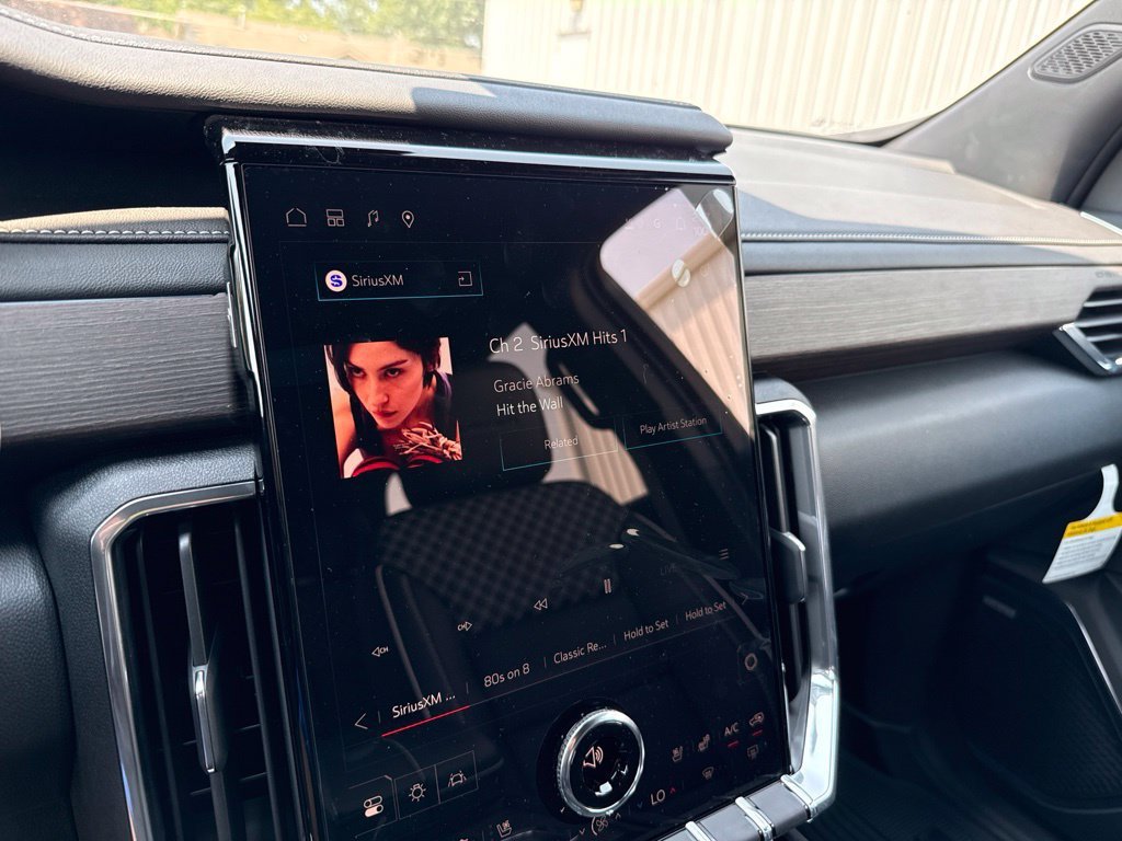 2026 GMC Acadia Denali - Photo 28