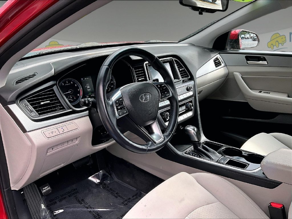 Used 2018 Red Hyundai SEL image 11