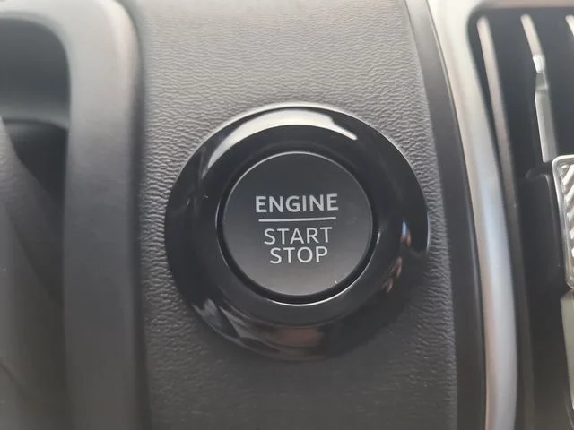 New 2027 Gray Metallic Ford Active image 32