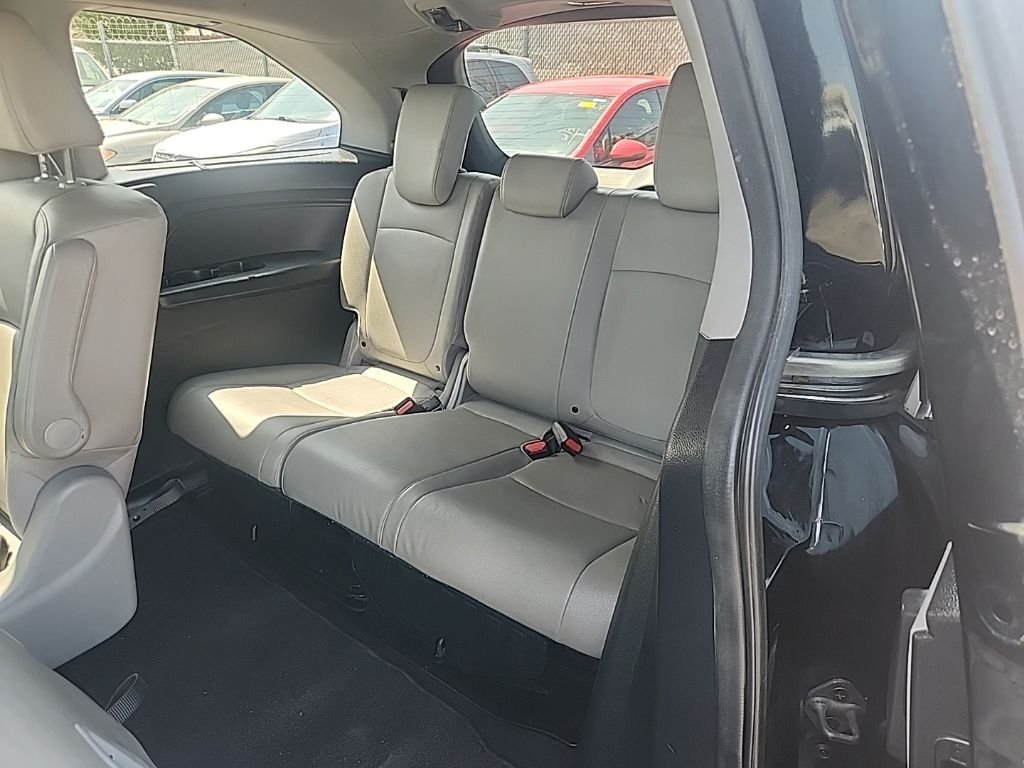 Used 2018 Black Honda Touring image 20