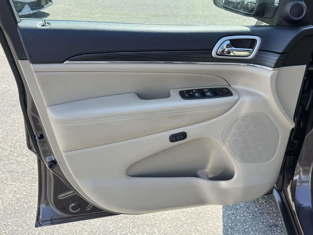 Used 2021 Brown Jeep Limited image 26