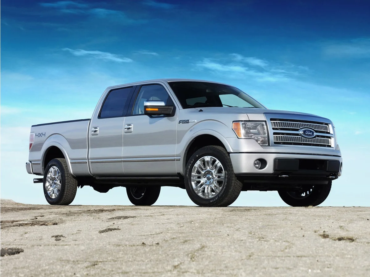 Used 2010 White Ford  image 5