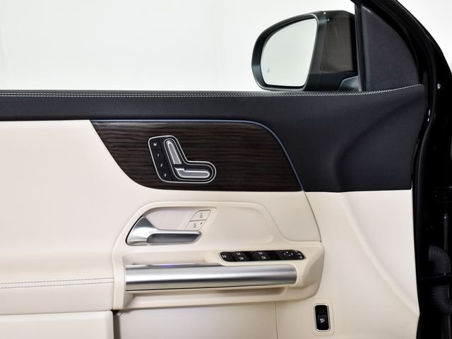 Certified Used 2025 Black Mercedes-Benz GLA 250 image 20