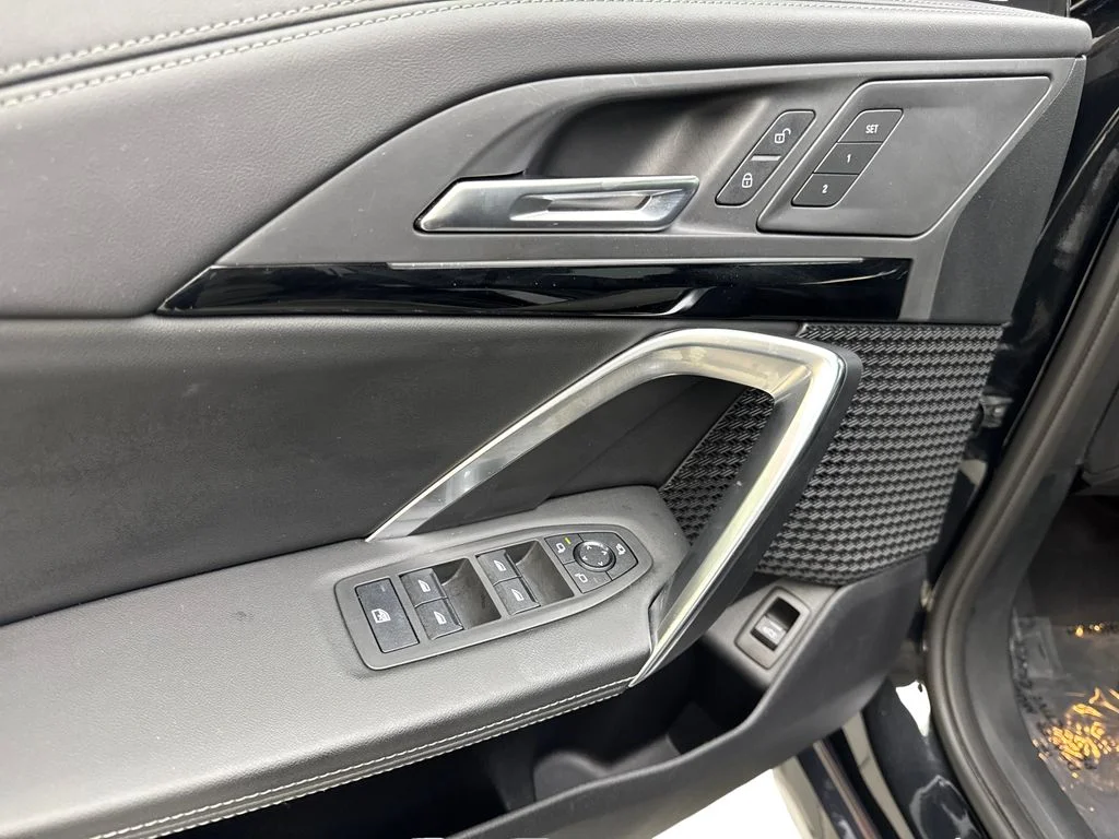 Used 2026 Black BMW xDrive28i image 33