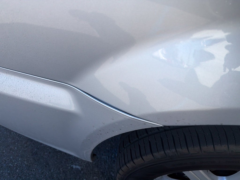 Used 2012 Silver Chrysler Touring image 17