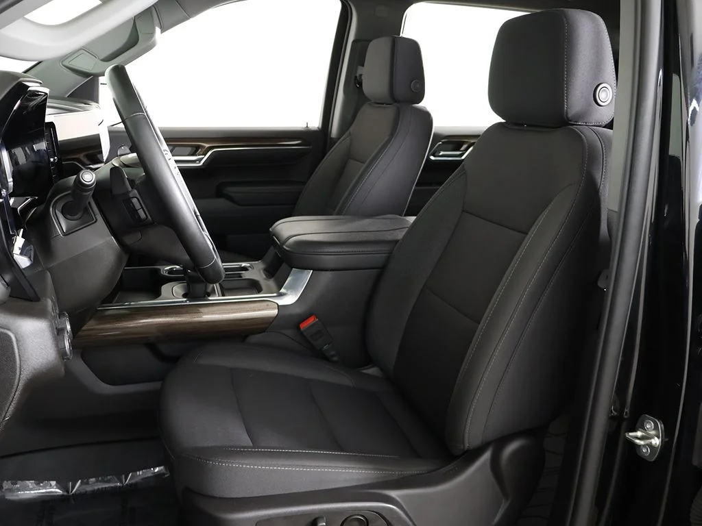 Used 2024 Black Chevrolet RST image 27