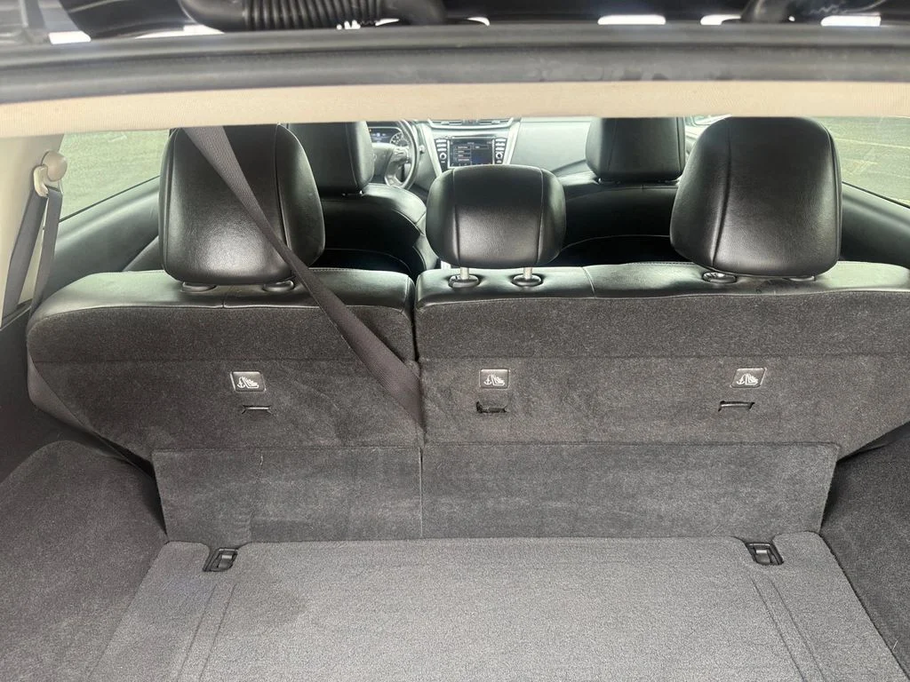 Used 2021 Gray Nissan SL image 28