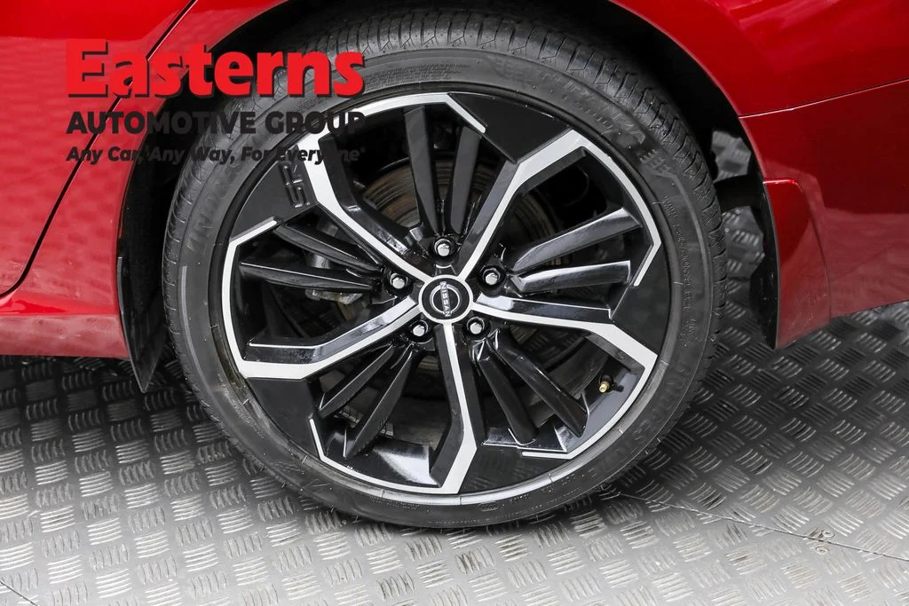 Used 2023 Red Nissan 2.5 SR image 8