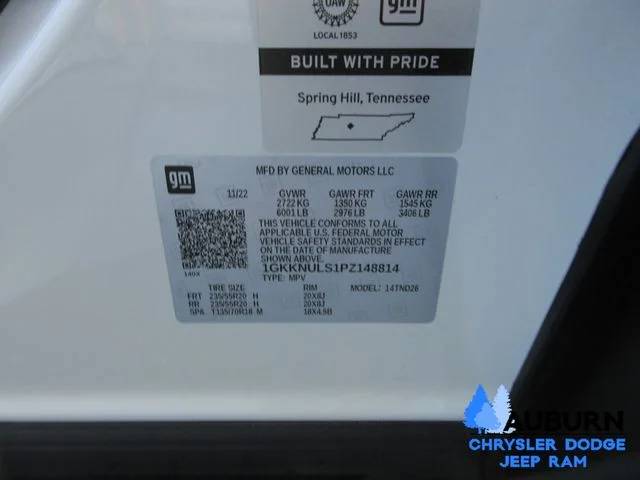 Used 2023 White GMC SLT image 29