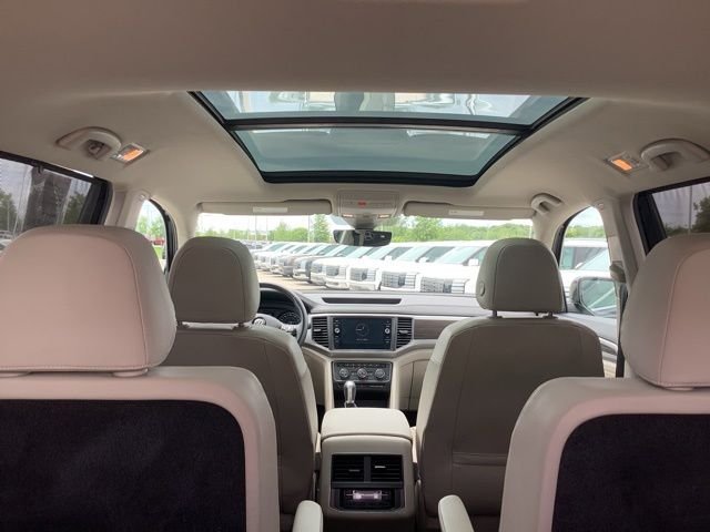 2019 Volkswagen Atlas SE w/Tech - Photo 10