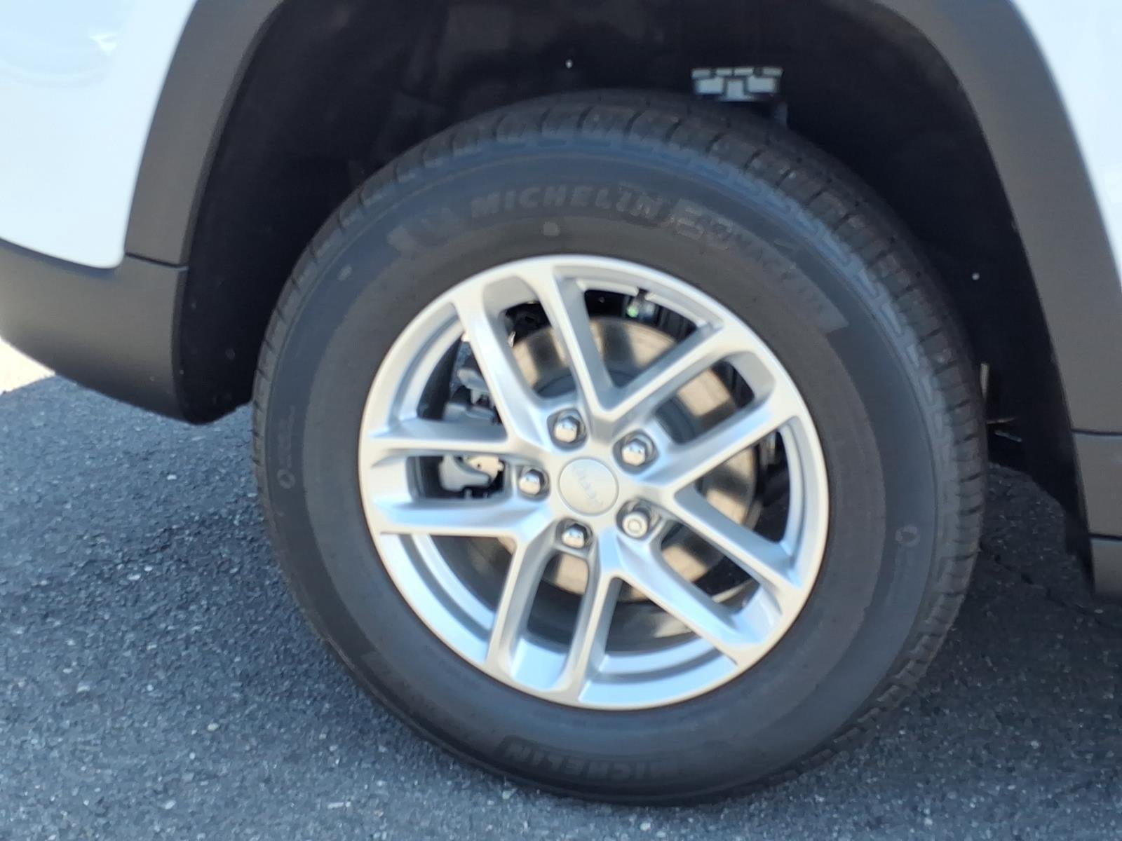 Used 2026 Bright White Clearcoat Jeep Laredo X image 11