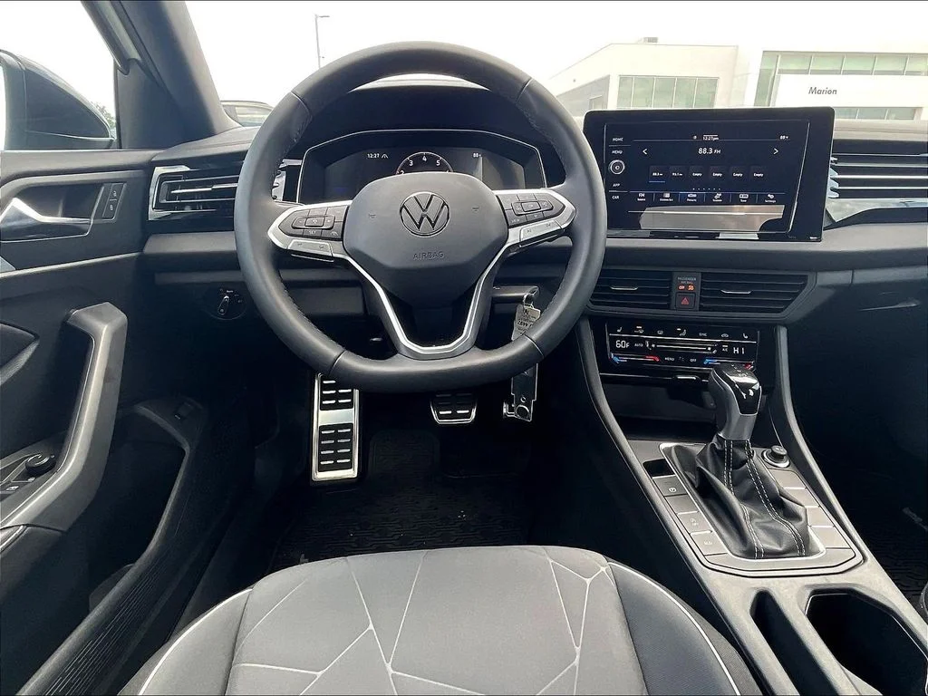 New 2026 White Volkswagen 1.5T Sport image 10