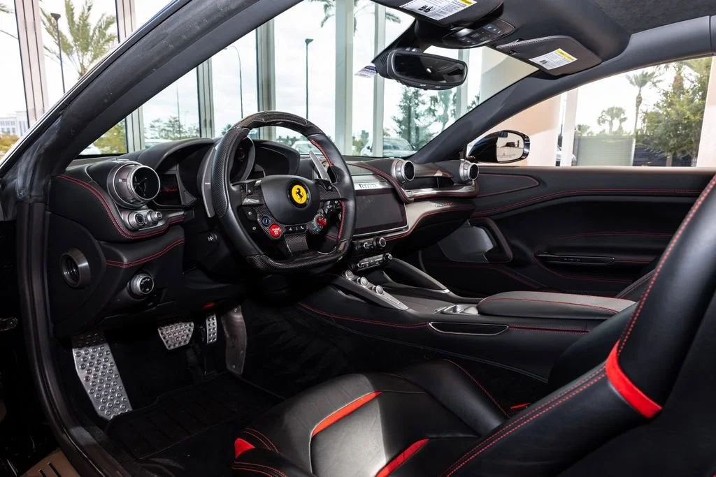Used 2018 Nero Ferrari V12 image 18