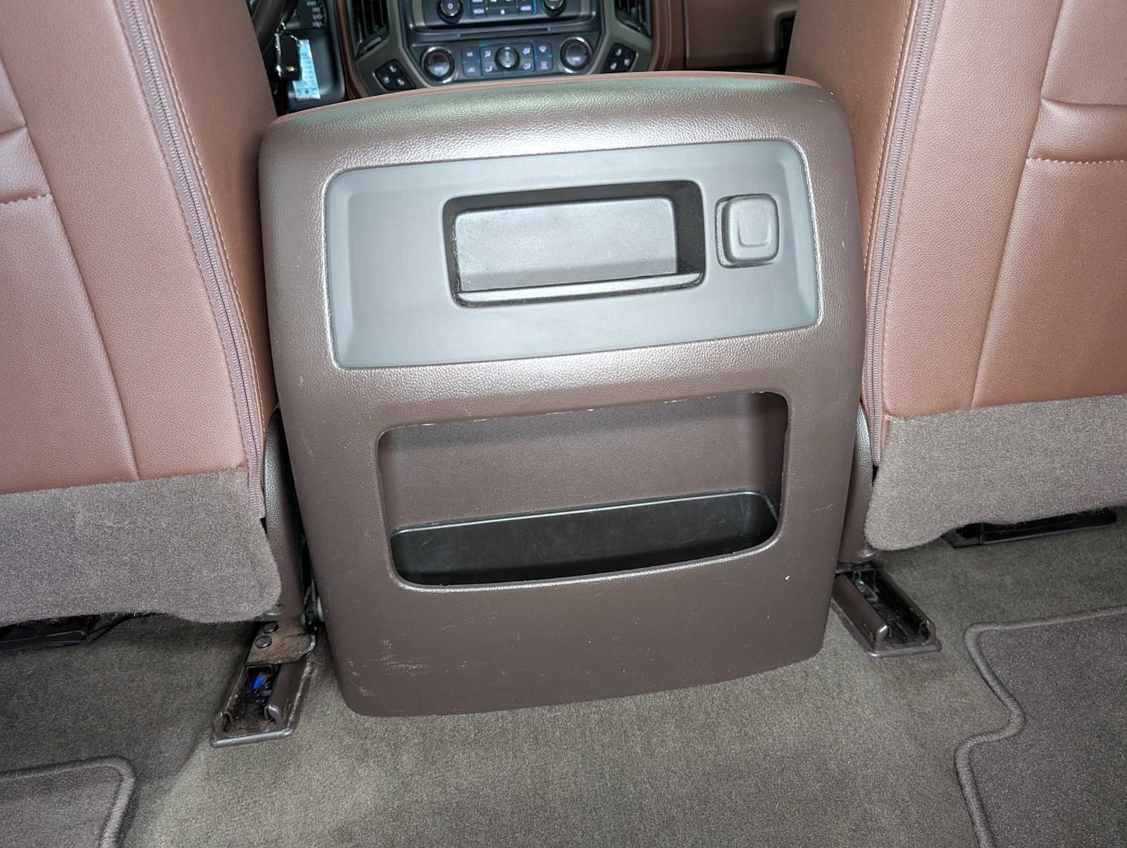 Used 2017 Iridescent Pearl Tricoat Chevrolet High Country image 23
